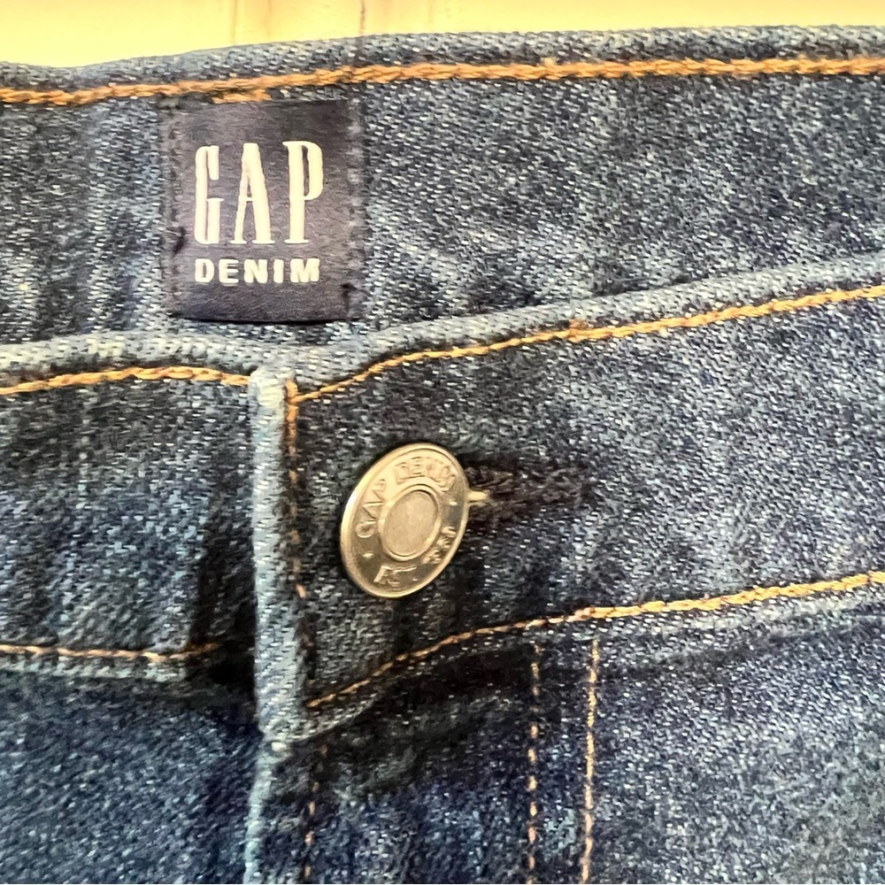 GAP Women's Dark Blue Denim Roll-Cuff Shorts 33 - Picture 2 of 4